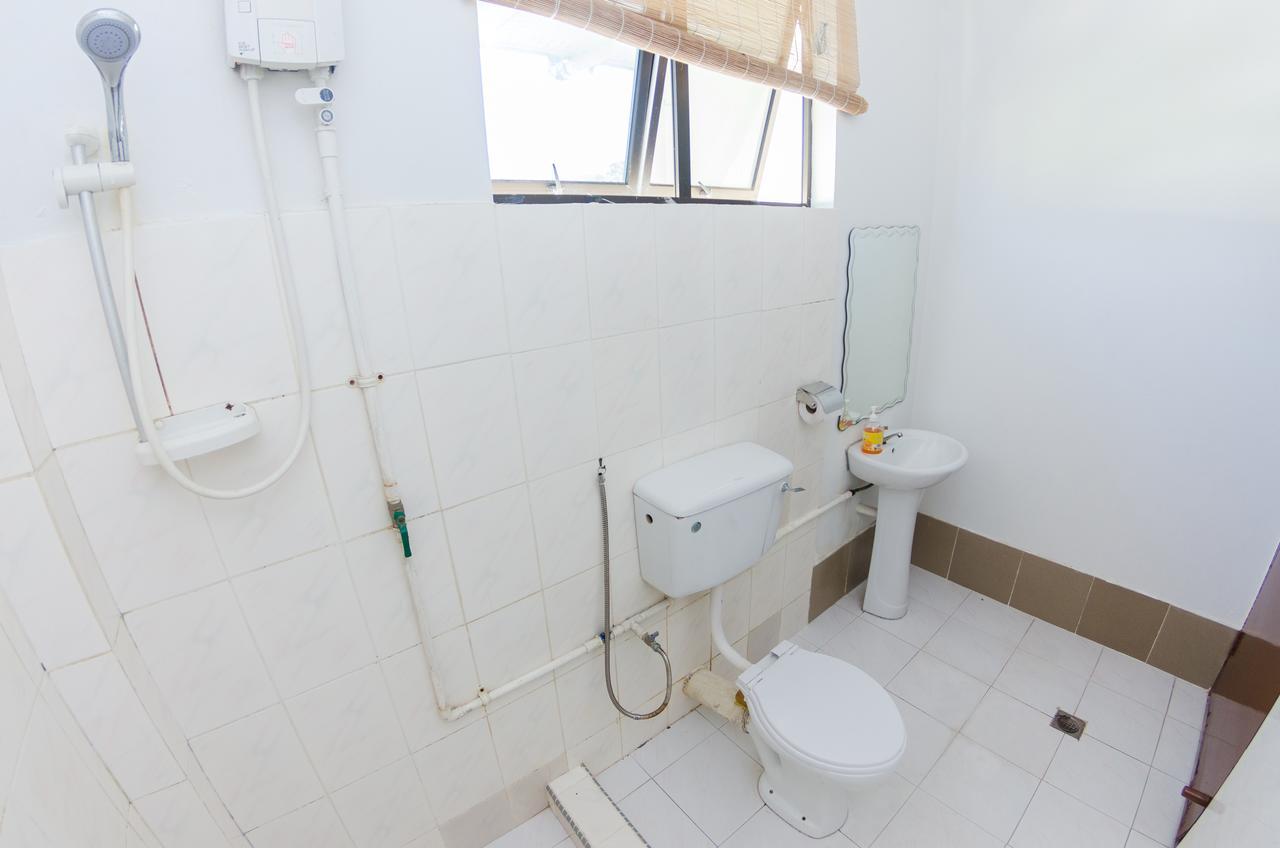 Poni Homestay Muara Dış mekan fotoğraf