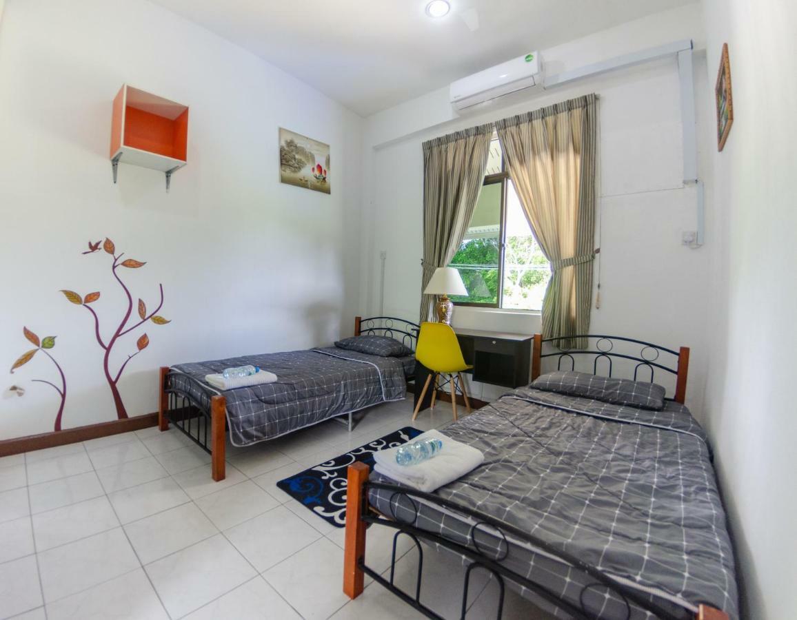 Poni Homestay Muara Dış mekan fotoğraf