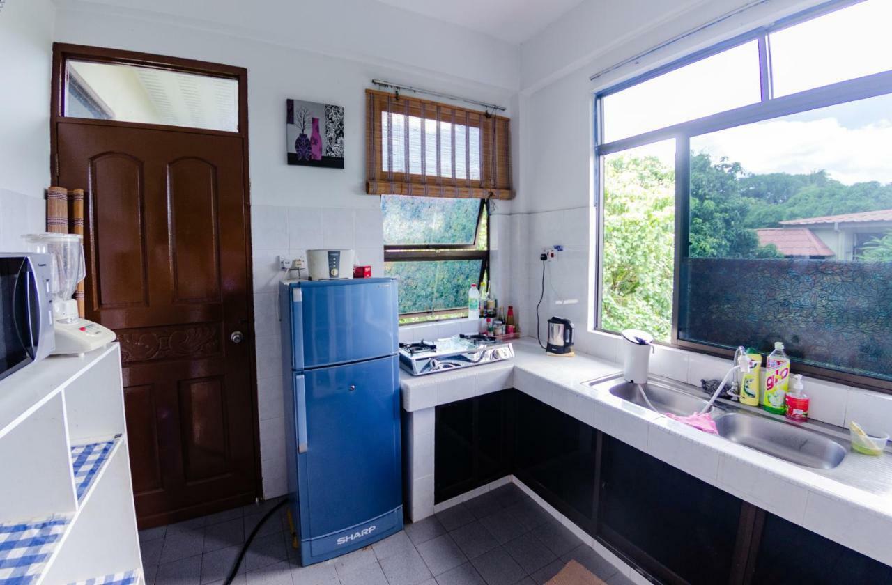 Poni Homestay Muara Dış mekan fotoğraf