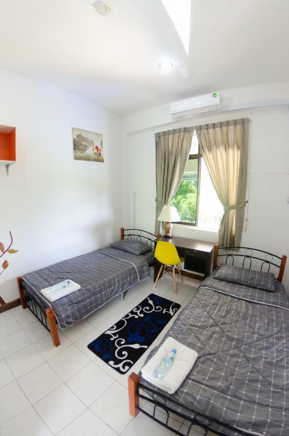 Poni Homestay Muara Dış mekan fotoğraf
