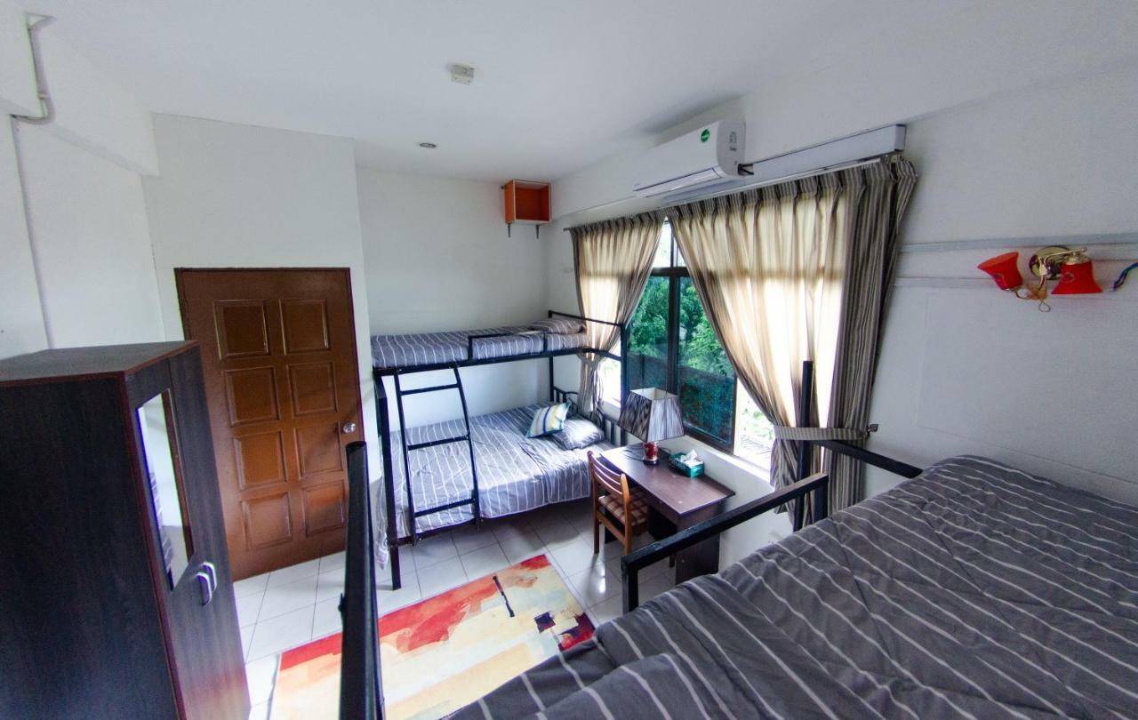 Poni Homestay Muara Dış mekan fotoğraf