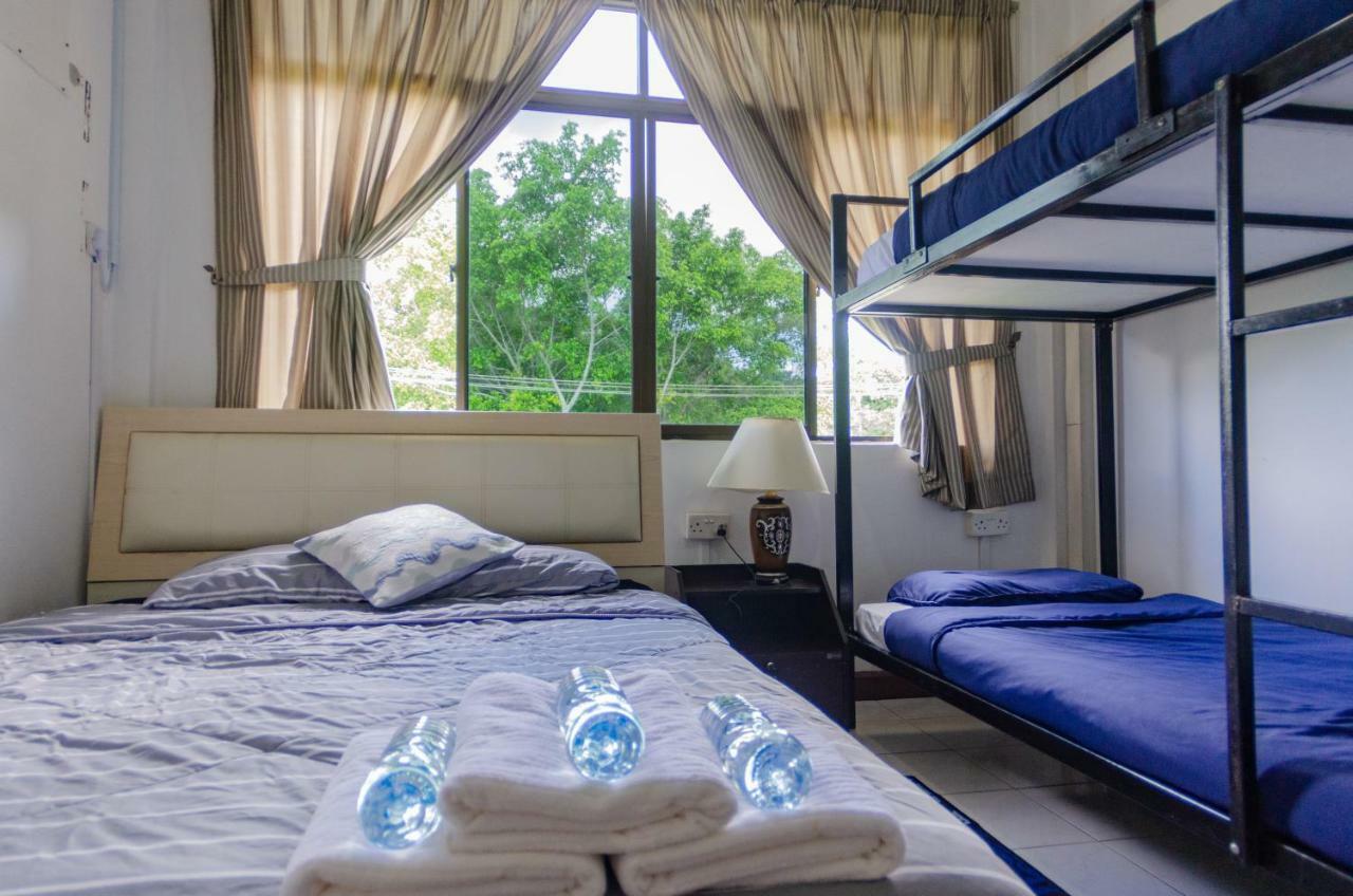 Poni Homestay Muara Dış mekan fotoğraf