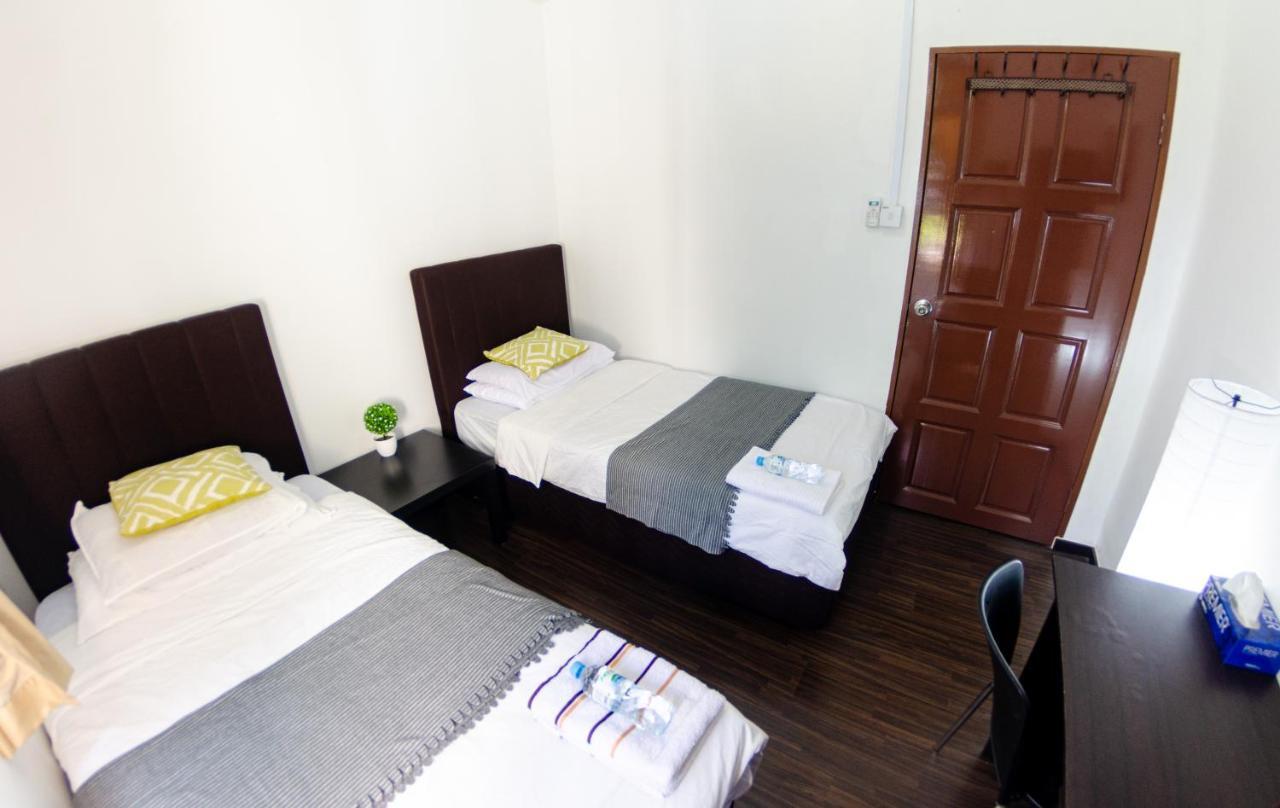 Poni Homestay Muara Dış mekan fotoğraf